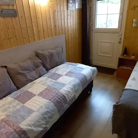 Bed & Breakfast D'hote Chez Nathalie & Roland Massiac