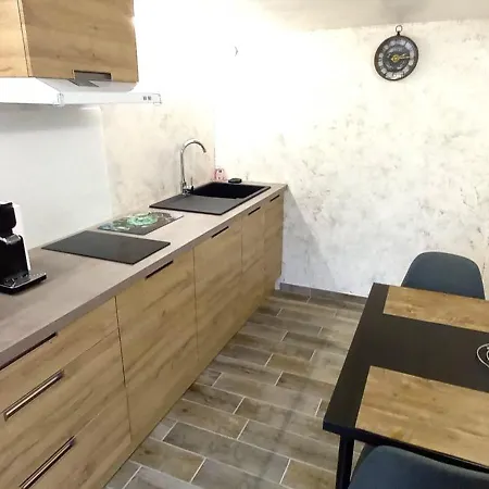 D'hote Chez Nathalie & Roland לינה וארוחת בוקר מסיאק