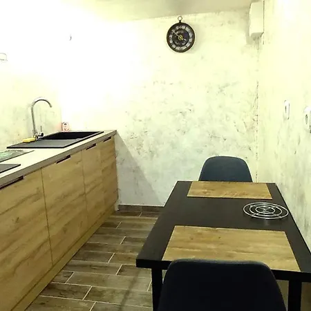 לינה וארוחת בוקר D'hote Chez Nathalie & Roland