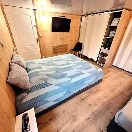 Bed & Breakfast D'hote Chez Nathalie & Roland Massiac