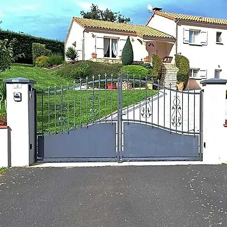 D'hote Chez Nathalie & Roland 3* Massiac