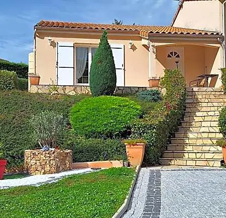 Bed and breakfast D'hote Chez Nathalie & Roland Massiac