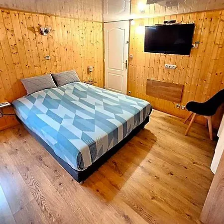 Bed and breakfast D'hote Chez Nathalie & Roland 3*